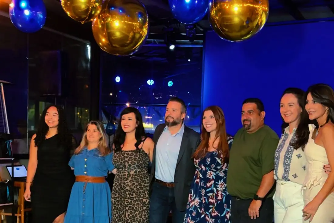 Equipe de empresa na confraternização de fim de ano na Villa BBM